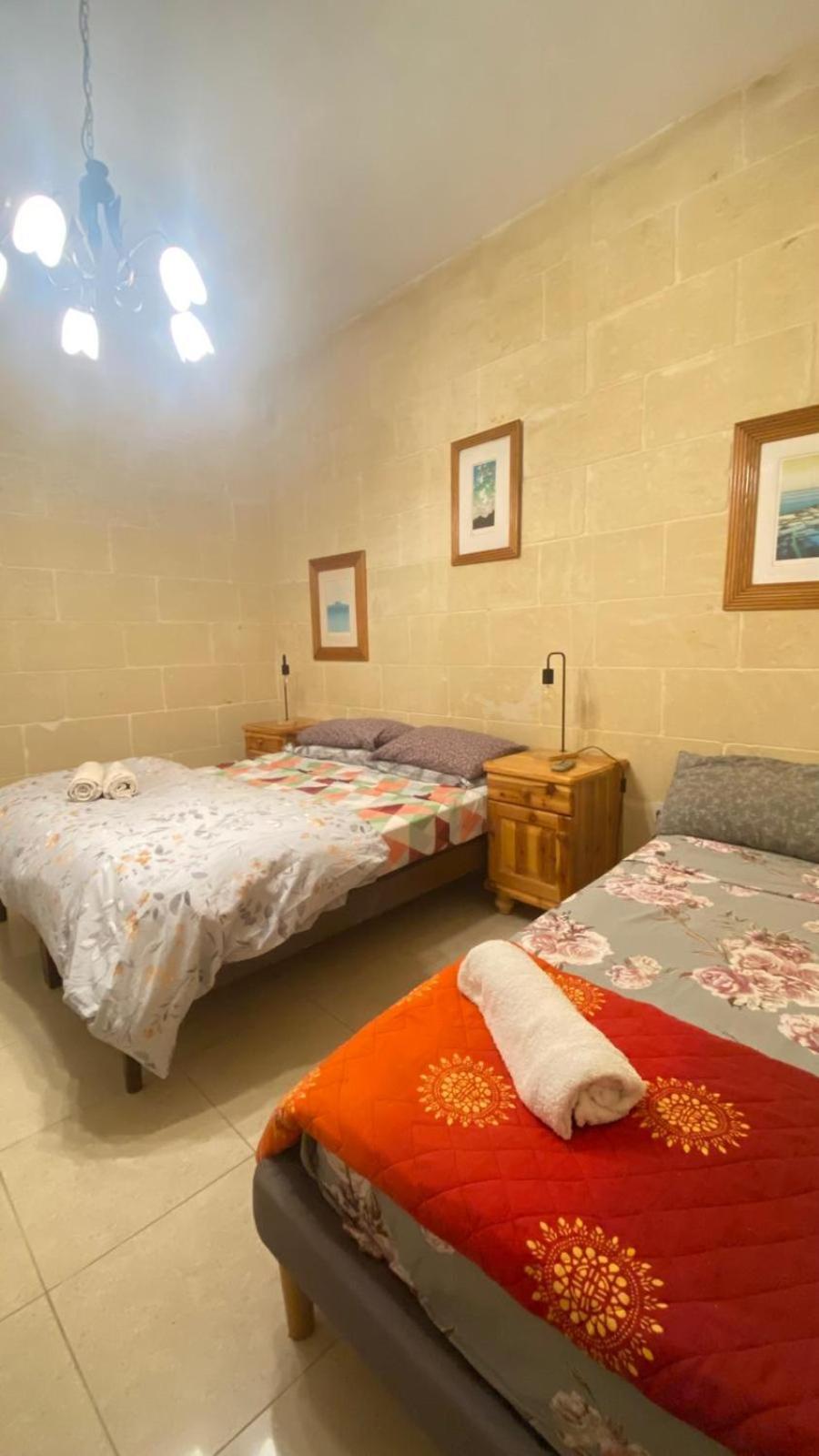 Gozo Island Escape Sleeps 4 With Private Bathroom Ghajn il-Kbira  ภายนอก รูปภาพ